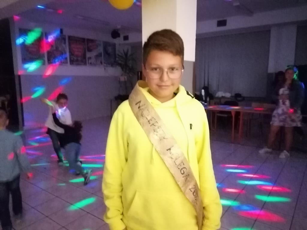 .....